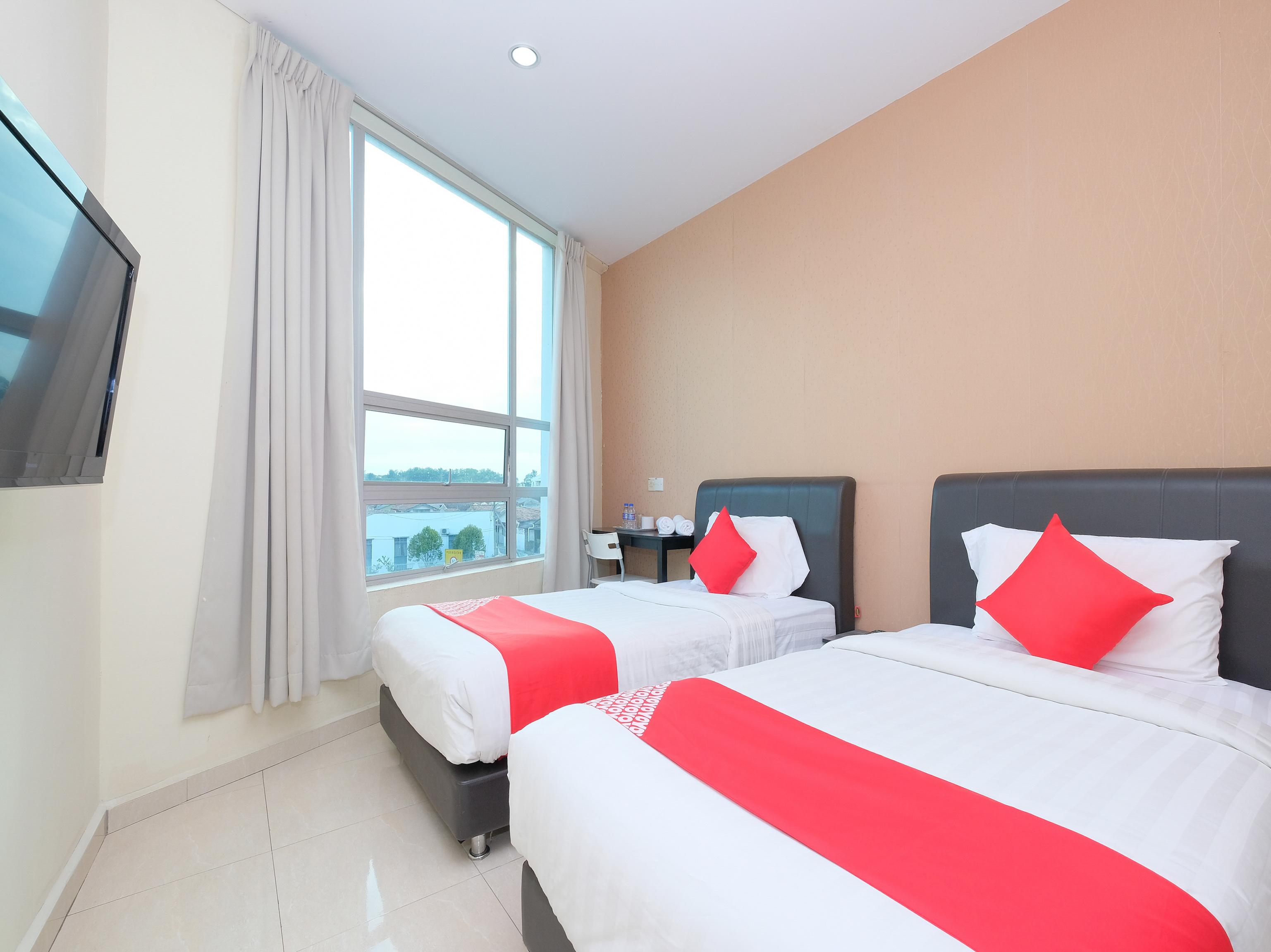 Oyo 89493 Q Hotel Mentakab Mentekab Esterno foto