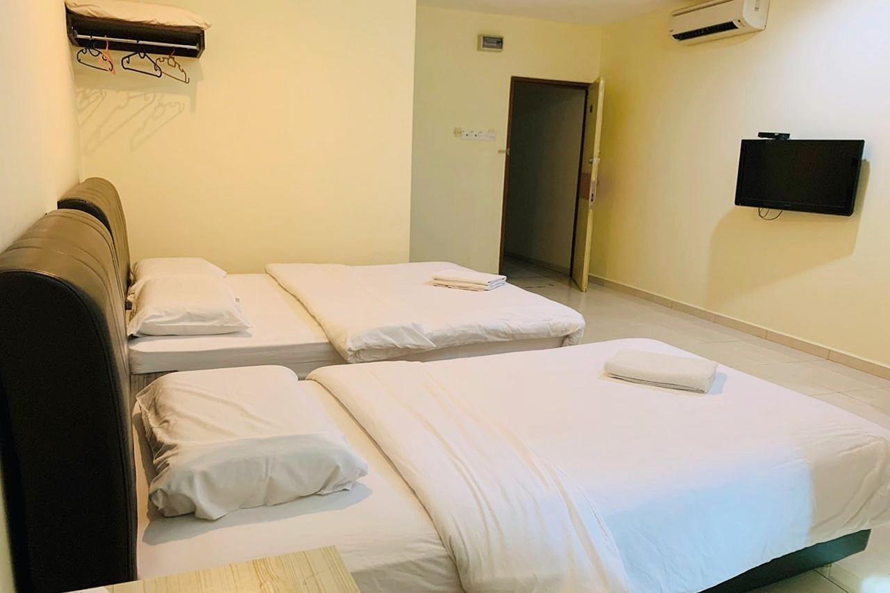 Oyo 89493 Q Hotel Mentakab Mentekab Esterno foto