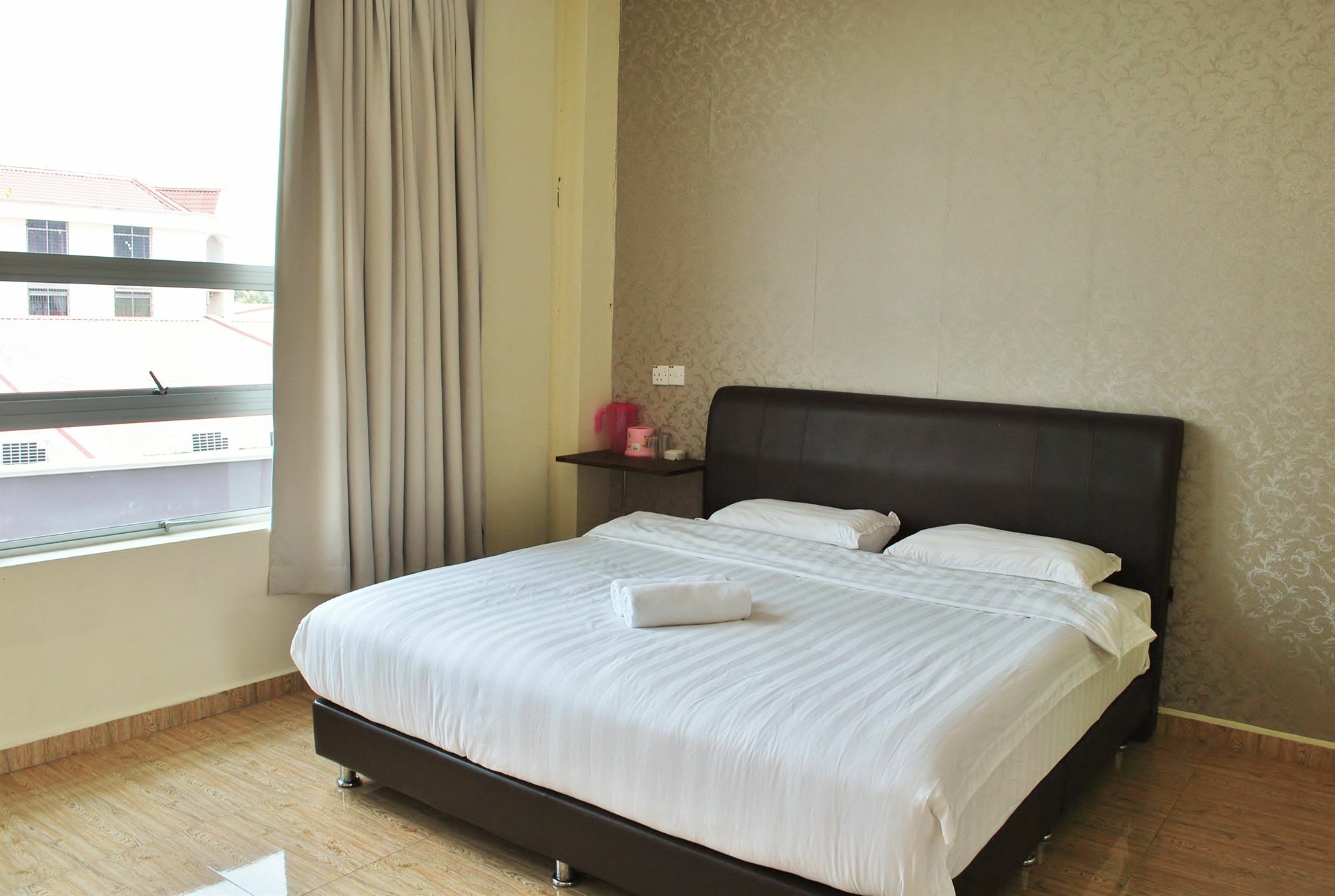 Oyo 89493 Q Hotel Mentakab Mentekab Esterno foto