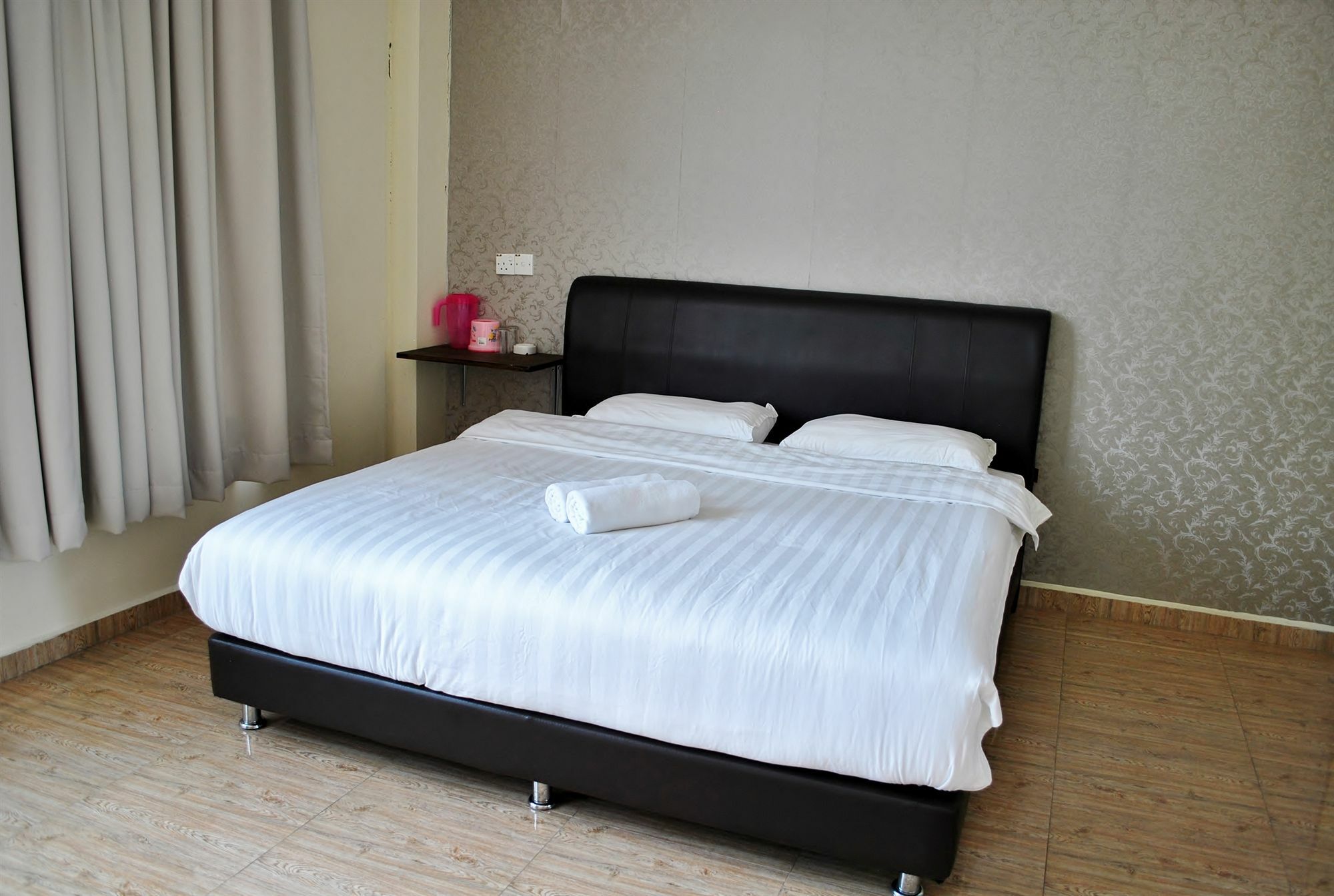 Oyo 89493 Q Hotel Mentakab Mentekab Esterno foto